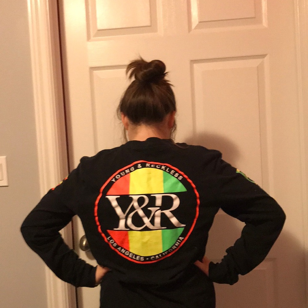 Long sleeve y&r shirt